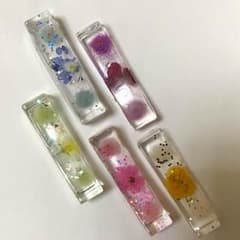 可愛い花の箸置きのサムネイル