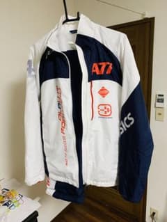 アシックス　A77  ウィンドブレーカー　上下セットのサムネイル