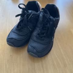 New Balance ブラック スニーカーのサムネイル