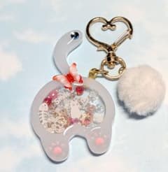 シャカシャカキーホルダー シェイカー レジン ハンドメイド♡猫のお尻