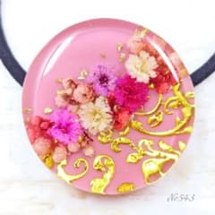 かすみ草のヘアゴム♡ハンドメイド レジン くすみピンク ネックレス 花 ブローチのサムネイル