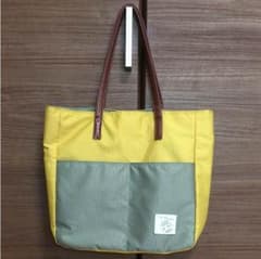 軽いトートバッグのサムネイル