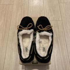 UGG ブラック モカシンのサムネイル