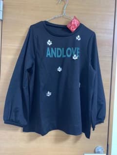 アンドラブ カットソー ビジュー付きのサムネイル