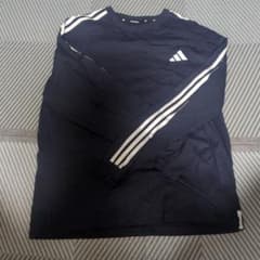 adidas 長袖 ロゴ スポーツウェアのサムネイル