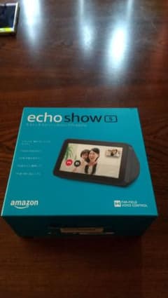 Echo Show 5 スクリーン付きスマートスピーカー with Alexaのサムネイル