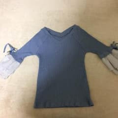 ジルバイジルスチュアート トップスのサムネイル