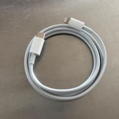 【新品未使用】iphone13 充電器　ケーブル　正規品　純正品　ライトニング