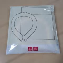 UNIQLO ノベルティ ネッククールリング 保冷ポーチセットのサムネイル