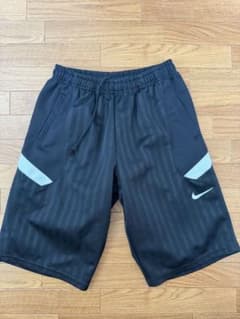 Nike ストライプ ハーフパンツ 51cmのサムネイル