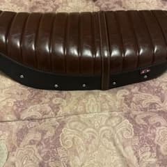 モ*ー様 ジャンク品‼️（ネジ取れ）ダックス125 シート　中古品　直せる方へ‼ モ*ー様 ジャンク品‼️（ネジ取れ）ダックス125 シート 中古品 直せる