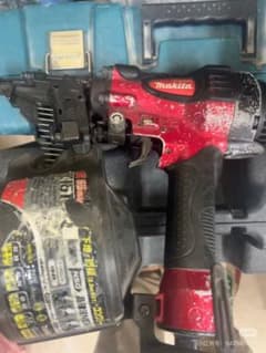 Makita 釘打機 ケース付きのサムネイル