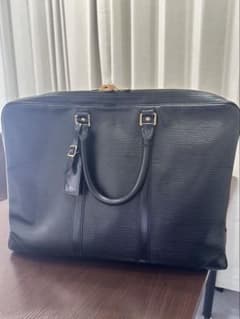 Louis Vuitton ビジネスバッグ エピブラック - メルカリ