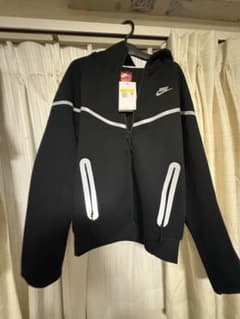 Nike Tech Fleece フルジップパーカー ブラックのサムネイル