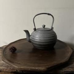 シャビー　古いアルミ薬缶　古道具　アンティーク　ガーデニング　花入　花器検:李朝 m61329526068_1.jpg?1774926711