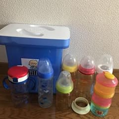 ミルトン容器・Pigeon哺乳瓶セット売りのサムネイル