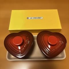 LE CREUSET ハート型ココット 2個 トレイ付きのサムネイル