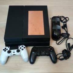 PS4 CUH-1200A 本体 + 純正コントローラー2つのサムネイル