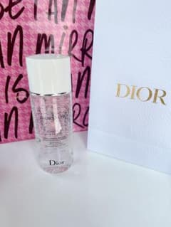 Dior スノーライトエッセンスローション（化粧水）のサムネイル