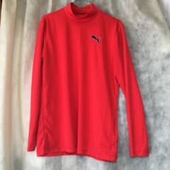 PUMA プーマ薄手で これからの季節にぴったりですね^ ^綺麗な赤色です。のサムネイル