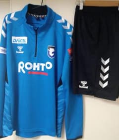 ガンバ大阪トレーニングウェア 5 - メルカリ