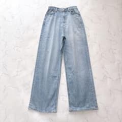 YANUK ヤヌーク【IENA別注 】Joan ルーズストレートデニム 24 YANUK ヤヌーク【IENA別注 】Joan ルーズストレートデニム 24 - メルカリ