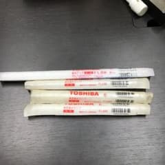 【新品・未使用】東芝ランプ　FL6W3本、FL8W1本セットのサムネイル