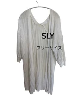 SLY ホワイト カーディガン フリーサイズのサムネイル