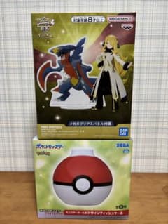 モンスターボール風ティッシュケース&シロナフィギュアのサムネイル