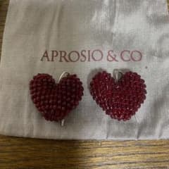 APROSIO & CO ハート型ピアス 赤 APROSIO & CO ハート型ピアス 赤 - メルカリ