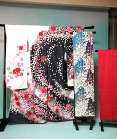 振袖 セット 2 成人式 桜花柄 黒と白のグラデーション - メルカリ