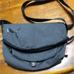 ショルダーバッグ  プーマのサムネイル