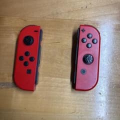 Nintendo Switch レッド ジョイコン 左右セットのサムネイル