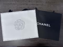 CHANEL ショップ袋2枚セット ノベルティ付きのサムネイル