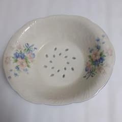 お値下げします！花柄陶器の排水穴付きボウルのサムネイル