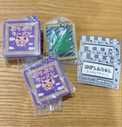 クレヨンしんちゃん だがしんちゃん ミニチュアチャーム 3種セットのサムネイル