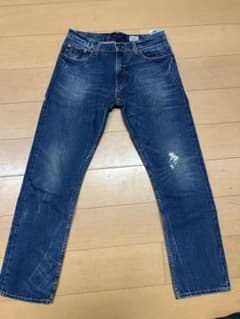 トミーフィルフィガー　ストレートデニムパンツ サイズ32のサムネイル