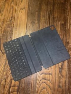 11 INCH IPAD PRO SMART KEYBOARD FOLIOのサムネイル