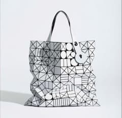限定品 貴重 BAOBAO ISSEY MIYAKE 「CHORD」ホワイト - メルカリ