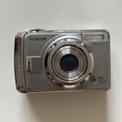 Fujifilm 9.0mega pixels デジタルカメラのサムネイル