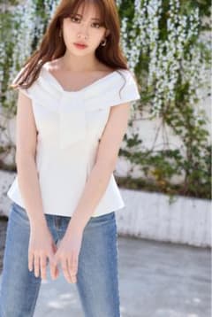 Herlipto Lily Shawl Peplum Top - メルカリ
