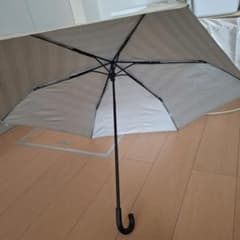ベージュ ストライプ 晴雨兼用 折りたたみ傘のサムネイル