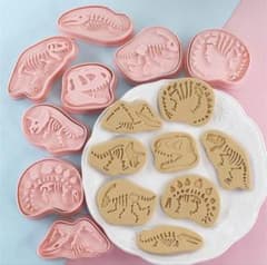 未使用品 恐竜 骨格 クッキー型 8種セット