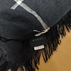 GUCCI ブラック チェック柄 ストール - メルカリ