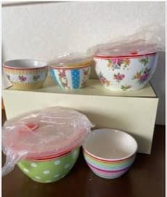 PRECIOUS SELECT  陶器皿と密閉蓋5点セット保存容器のサムネイル