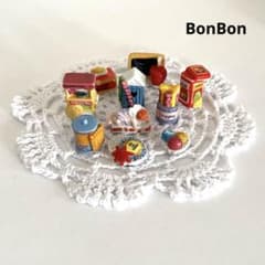 キャンディとお菓子　フェーブ　フェーヴ　フランス　陶器　ミニチュア　置物　飴 キャンディとお菓子 フェーブ フェーヴ フランス 陶器 ミニチュア 置物