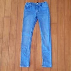H&Mキッズスキニー ジーンズ130のサムネイル