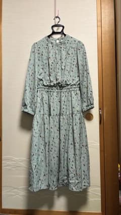 長袖ワンピースのサムネイル