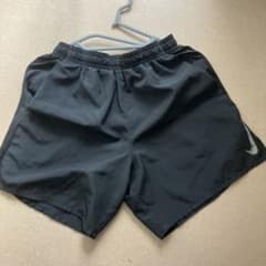 Nike ブラックショートパンツのサムネイル