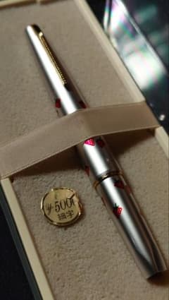 プラチナ万年筆　いちご柄　細字　14k ショートのサムネイル